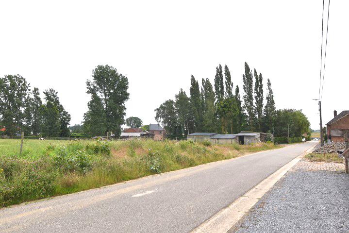 zicht naar de Tiensebaan